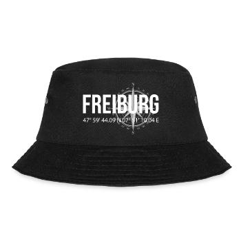Koordinaten Freiburg - Bucket Hat - Schwarz - Vorne - Lela (165cm)