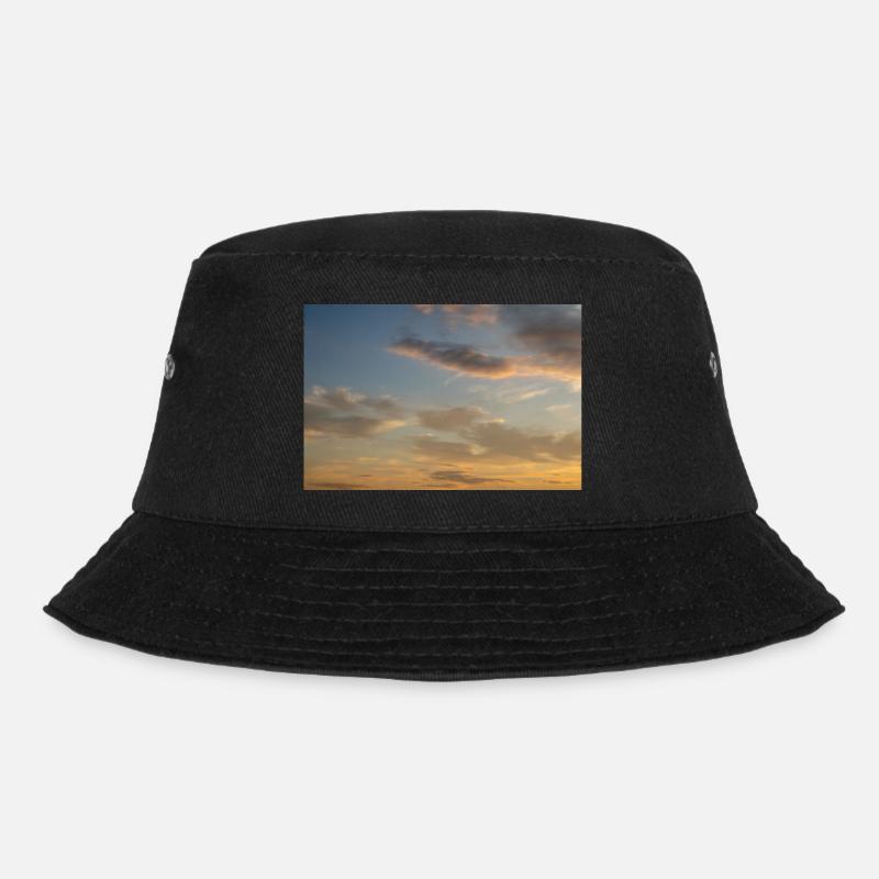 Under morning sky - Bucket Hat - black