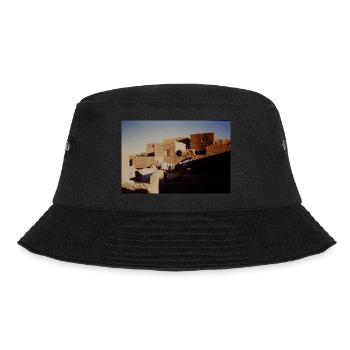 An Old House - Bucket Hat - Schwarz - Vorne - Lela (165cm)