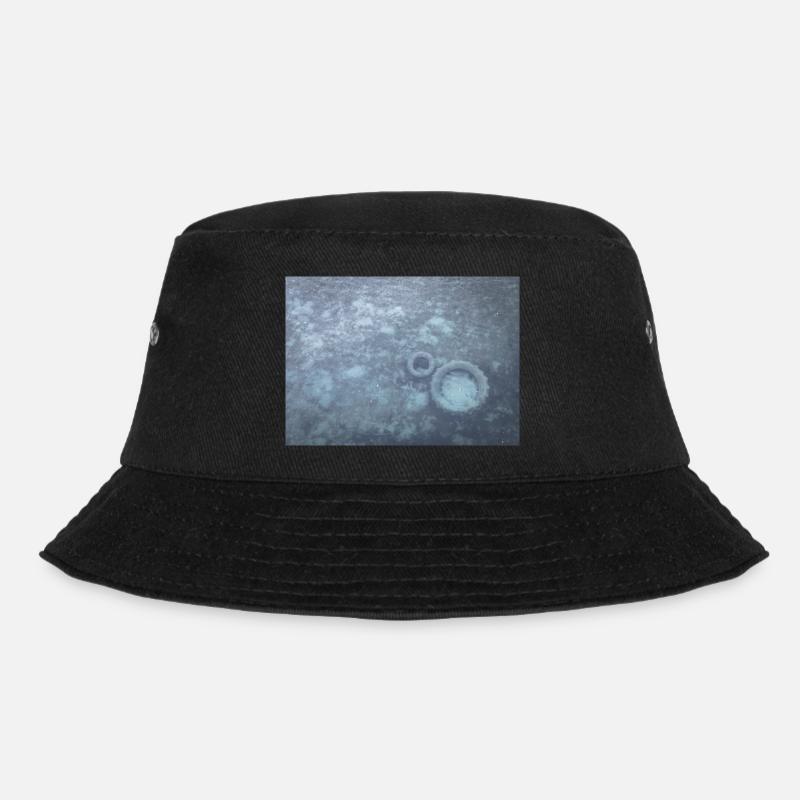Tires under water - Bucket Hat - black