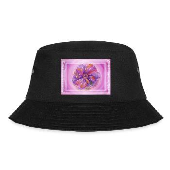 Seelenessenz - April 2026 - Sonja von Staden - Bucket Hat - Schwarz - Vorne - Lela (165cm)