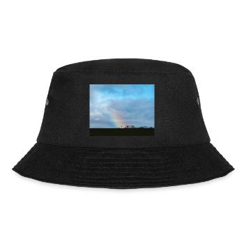 Der Baum des Lebens neben dem Bauwagen - Bucket Hat - Schwarz - Vorne - Lela (165cm)