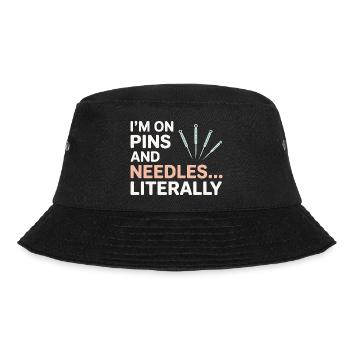 Ich bin auf Pins and Needles Akupunkteur und professioneller - Bucket Hat - Schwarz - Vorne - Lela (165cm)