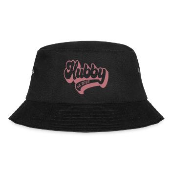 Ehemann Est. 2023 Verlobungshochzeitsgeschenk für Bräutigam - Bucket Hat - Schwarz - Vorne - Lela (165cm)