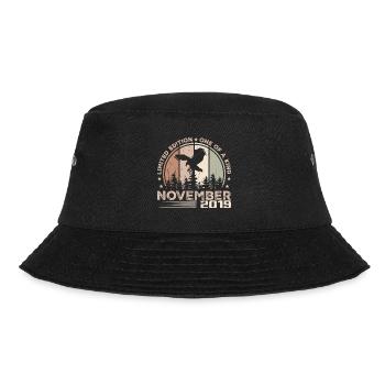 Unvergleichlich seit November 2019 5 Jubiläum - Bucket Hat - Schwarz - Vorne - Lela (165cm)