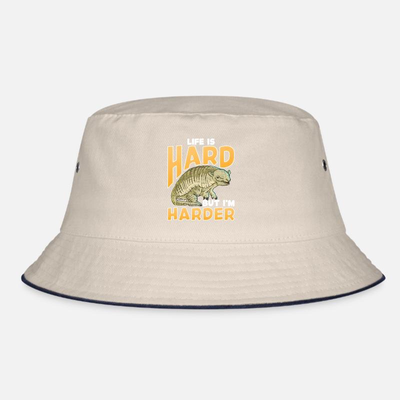 Das Leben ist hart, aber ich bin härter Armadillo Shell Pun Bucket Hat