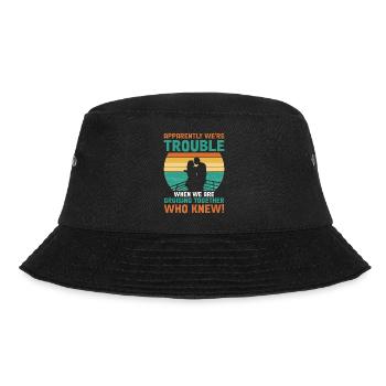 Sie Müssen Nicht Verrückt Sein Kreuzfahrtschiff - Bucket Hat - Schwarz - Vorne - Lela (165cm)