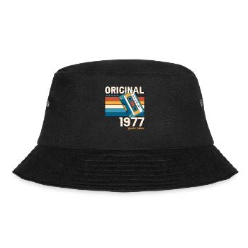46. Geburtstag Mann Oktober Jahrgang 1977 Kassette - Bucket Hat - Schwarz - Vorne - Lela (165cm)