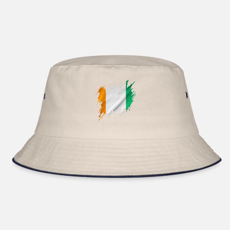 Drapeau de la Côte d’Ivoire dans un style déchiré Bob