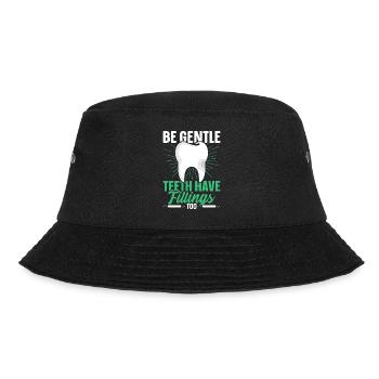 Sei sanfte Zähne haben auch Füllungen - Bucket Hat - Schwarz - Vorne - Lela (165cm)