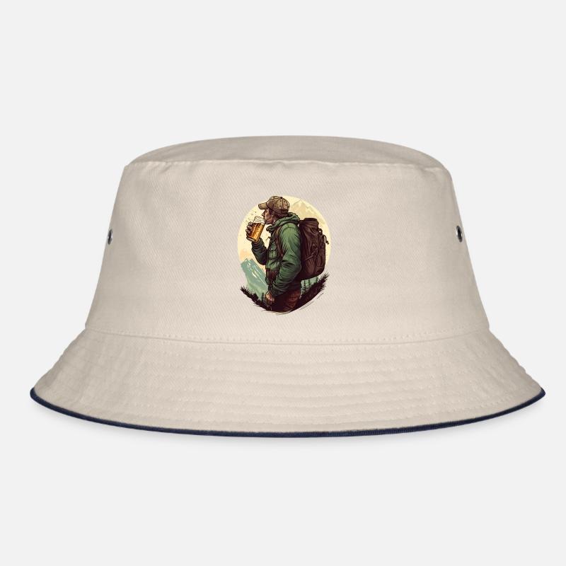 Wanderer mit Bier in den Bergen Bucket Hat