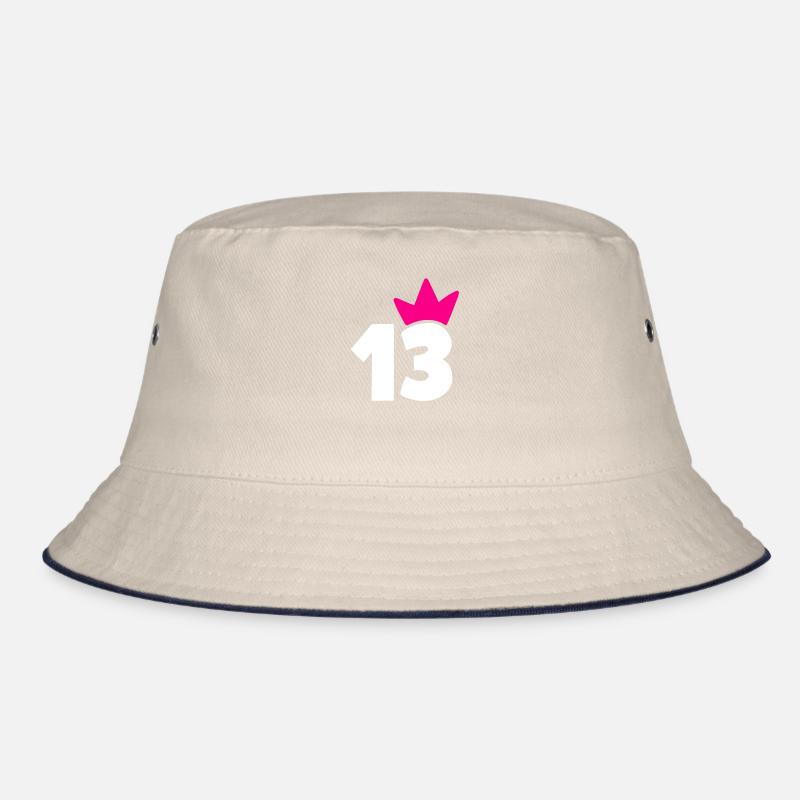 13 Krone Girl 13 Bucket Hat