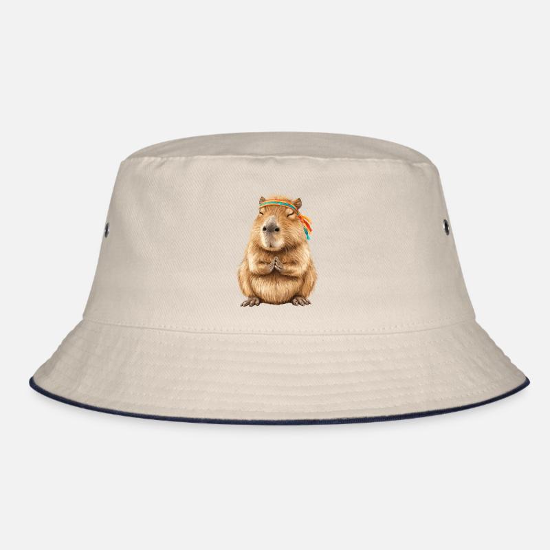 Capybara in Meditationspose mit Stirnband Bucket Hat