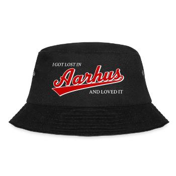 Ich habe mich in Aarhus verlaufen und es geliebt – Reise nach Dänemark - Bucket Hat - Schwarz - Vorne - Lela (165cm)
