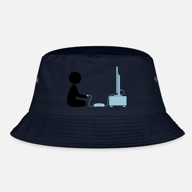 Ein Junge spielt mit seiner Spiele-Konsole Bucket Hat