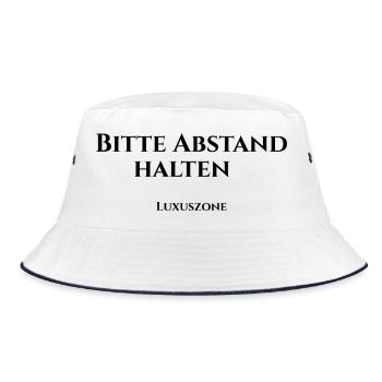 Bitte Abstand halten, Luxuszone - Bucket Hat - Weiß/Navy - Vorne