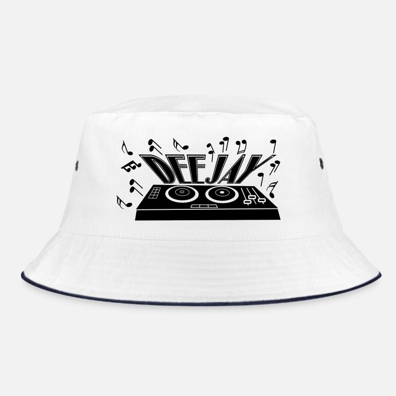 Deejay con giradischi e toni Cappello alla pescatora