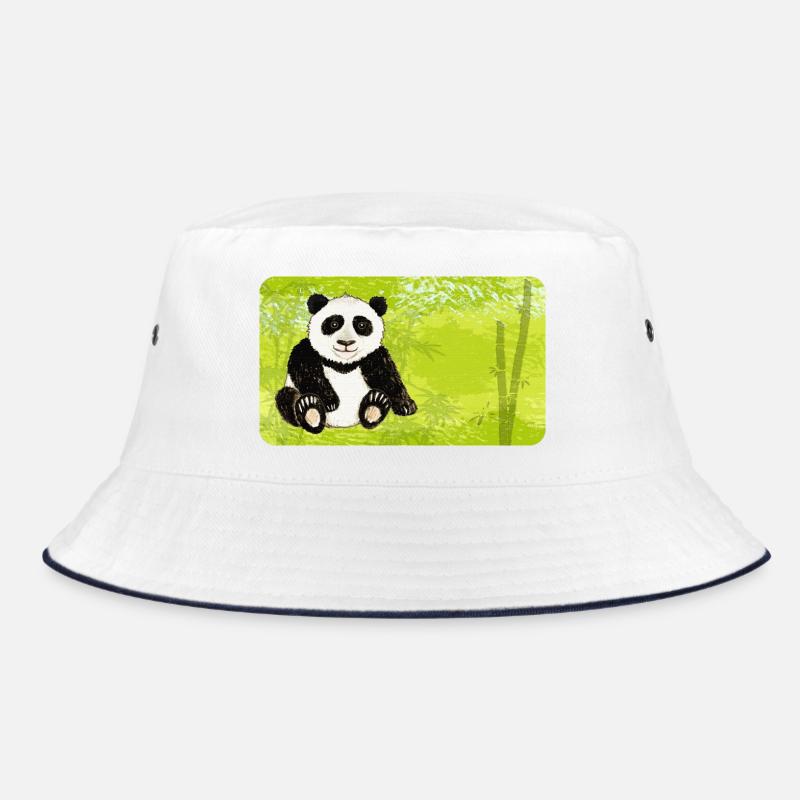 Sitzender Panda Bär im grünen Bambuswald  Bucket Hat