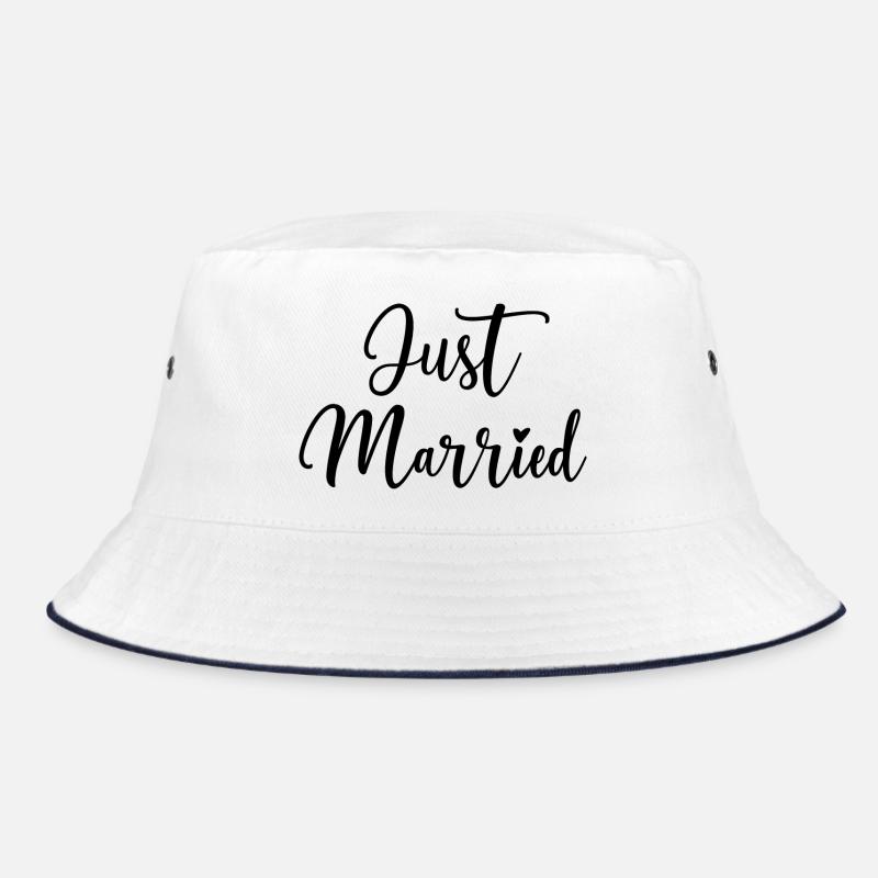 Just Married Herz Geschenkidee Bucket Hat