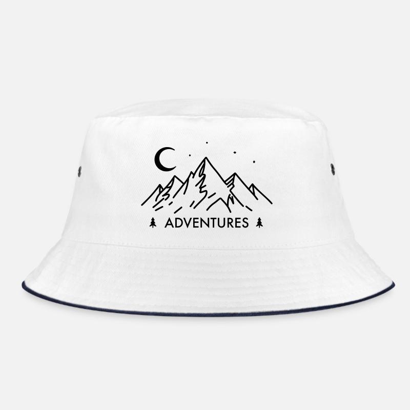 Berg Panorama mit Abenteuer Urlaub Bucket Hat