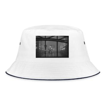Water castle in the fog - Bucket Hat - white/navy - Front