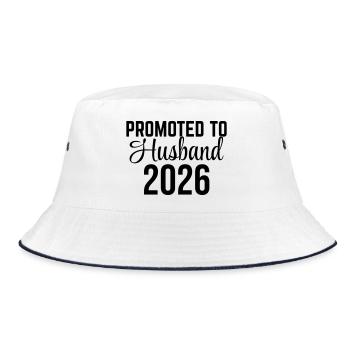 Promoted to Husband 2026 – Ehemann Design - Bucket Hat - Weiß/Navy - Vorne