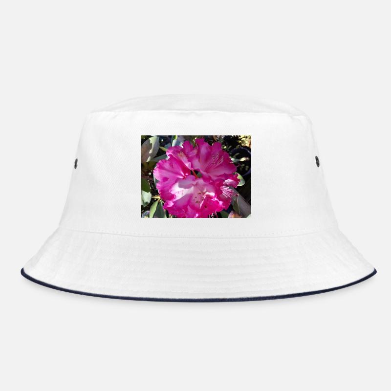Fuchsia-Azalee in voller Blüte Bucket Hat