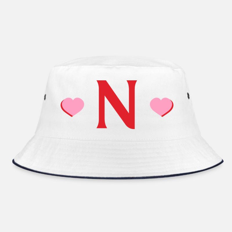 Buchstabe n Rote Herzen Bucket Hat
