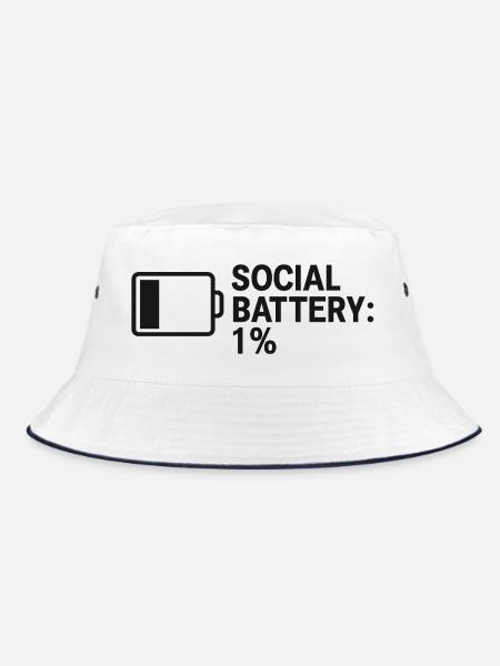 Social Battery – 1% Left - Bucket Hat - Weiß/Navy - Vorne