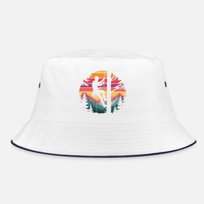 Kletterer im Sunset-Wald Bucket Hat