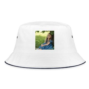 Blaues Sommerkleid im Grünen - Bucket Hat - Weiß/Navy - Vorne