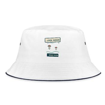 Pilzsuche – schau nach unten, geh langsam - Bucket Hat - Weiß/Navy - Vorne
