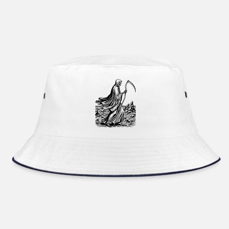 Sensenmann mit Sense am Meer Bucket Hat