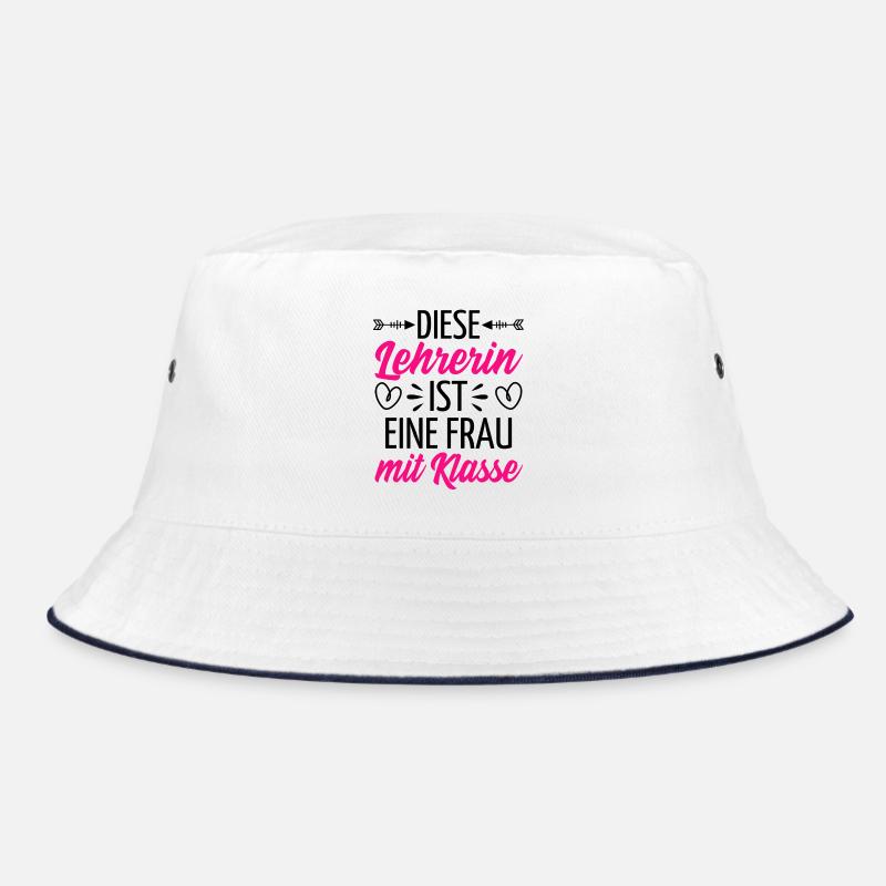 Diese Lehrerin ist eine Frau mit Klasse Bucket Hat