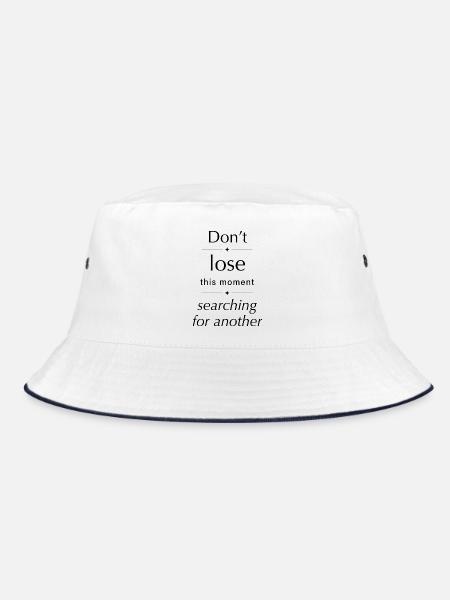 Gegenwart - Bucket Hat - Weiß/Navy
