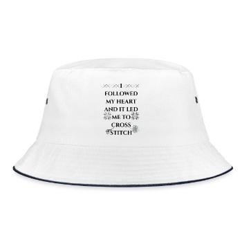 Folgte meinem Herzen bis zum Kreuzstich - Bucket Hat - Weiß/Navy - Vorne