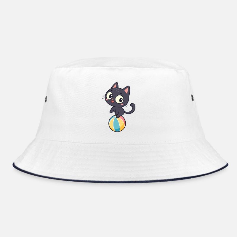 Schwarzes Kätzchen auf einer farbigen Kugel Bucket Hat