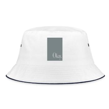 Modernes Minimal Poster – Okay - Bucket Hat - Weiß/Navy - Vorne