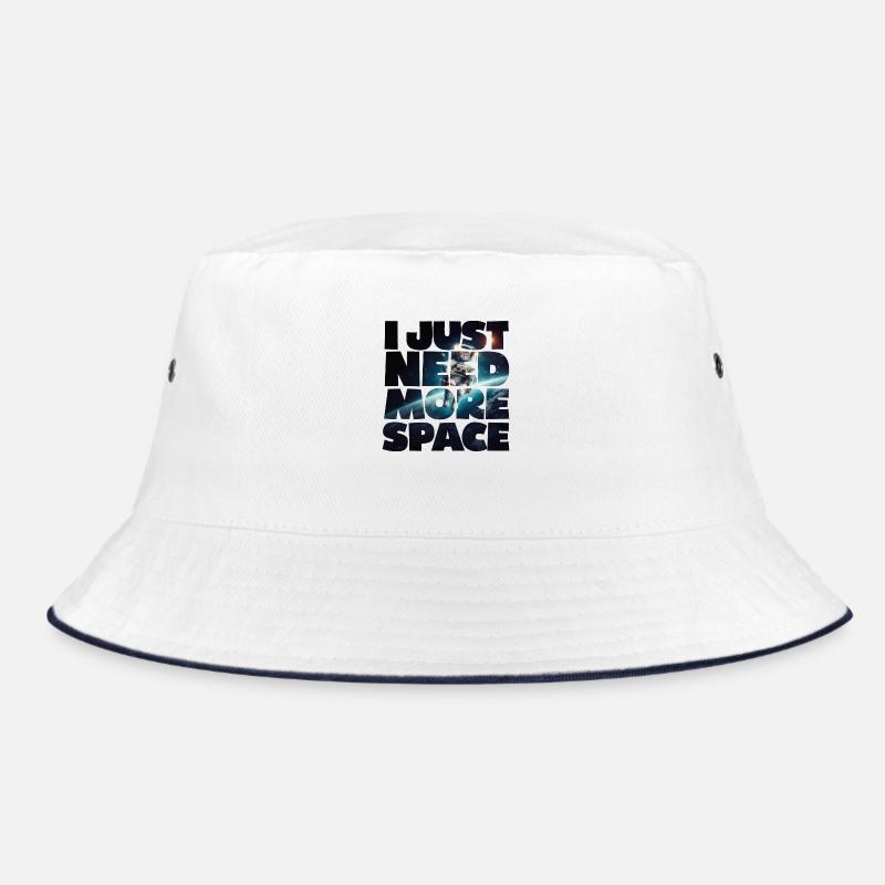 ICH BRAUCHE EINFACH MEHR PLATZ Bucket Hat