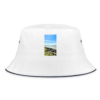 Coastal rocks in the blue sky - Bucket Hat - white/navy - Front