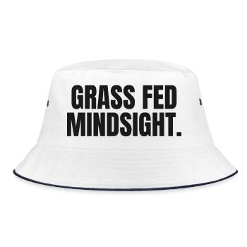 GRASS-FED MINDSET | Carnivore Ancestral Lifestyle - Bucket Hat - Weiß/Navy - Vorne