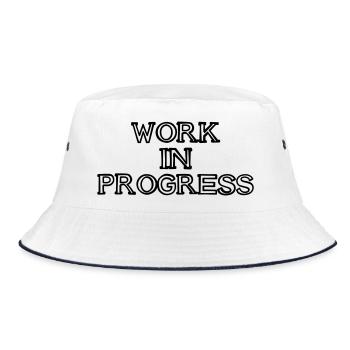 WORK IN PROGRESS Schriftzug handgezeichnet - Bucket Hat - Weiß/Navy - Vorne