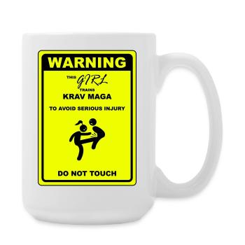 Avertissement! Cette fille fait du Krav Maga - Grande tasse 440 ml - blanc - Droite