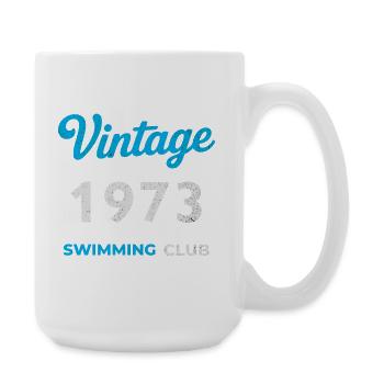 Vintage 1973 – Swimming Club Retro Geburtsjahr - Große Tasse 440 ml - Weiß - Rechts