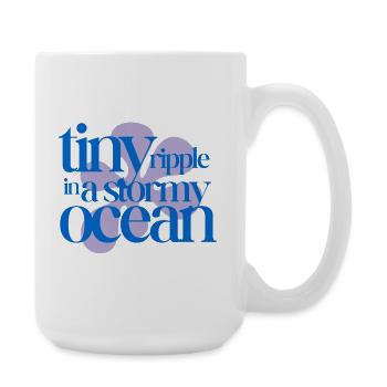 Tiny ripple in a stormy ocean (lavender) - Große Tasse 440 ml - Weiß - Rechts