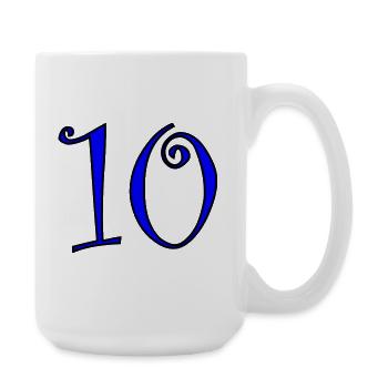 10. 10 JAHRE. 10-JÄHRIGES JUBILÄUM. 10-JÄHRIGES JUBILÄUM. - Große Tasse 440 ml - Weiß - Rechts