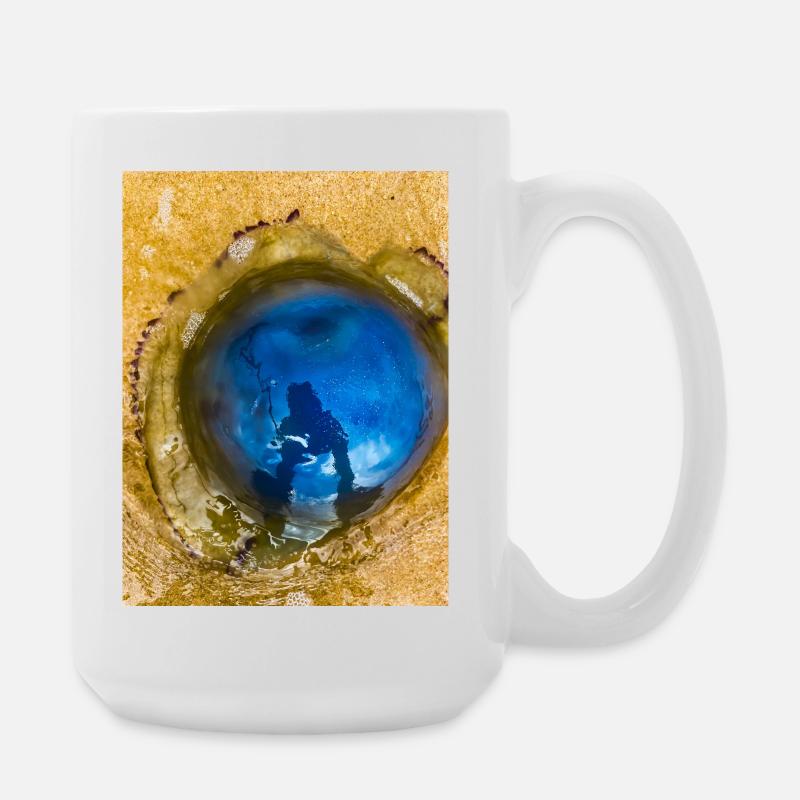 Méduse bleue avec Reflet sur Le Sable "Moi et mon Yelly - Grande tasse 440 ml - blanc