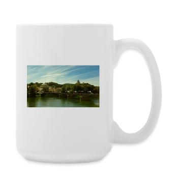 Panorama der Stadt am Fluss und an der Brücke - Große Tasse 440 ml - Weiß - Rechts