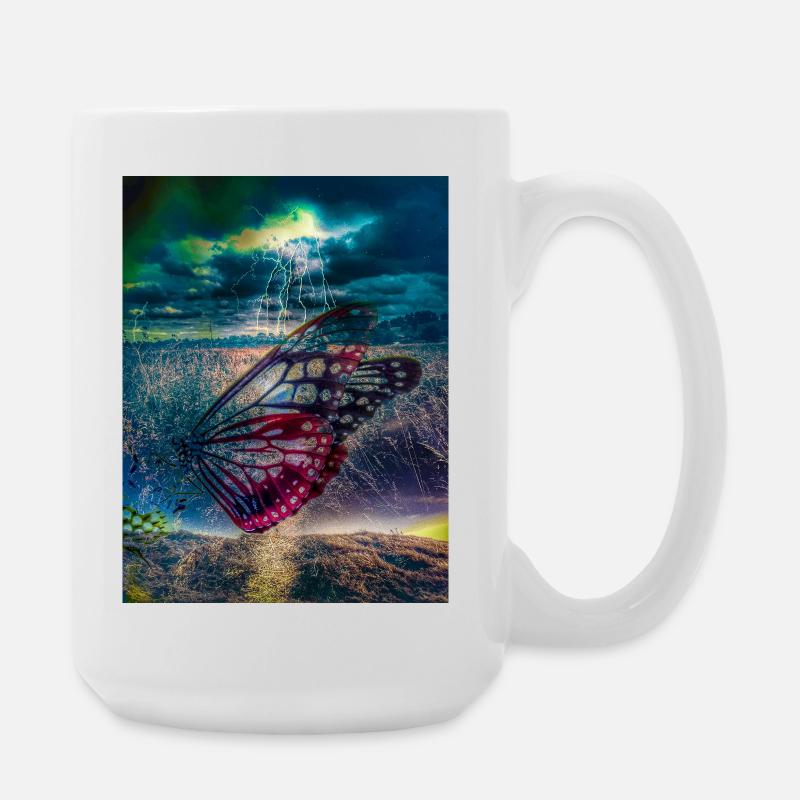 Schmetterling unter Sturmlicht - Große Tasse 440 ml - Weiß