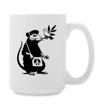 Schwarzweiß Ratte mit Taube Friedenssymbol - Große Tasse 440 ml - Weiß - Rechts